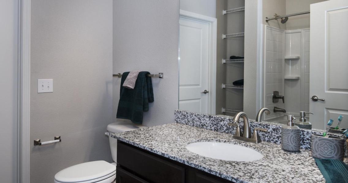 Spacious Furnished Resort Style Apartments Tomball Chambre photo