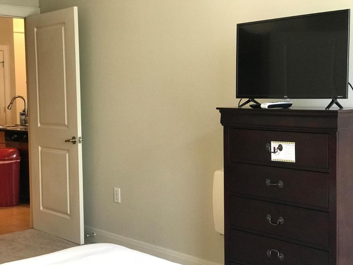 Spacious Furnished Resort Style Apartments Tomball Chambre photo